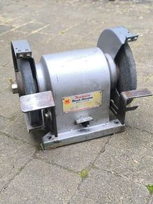 Makita 8inch bench grinder