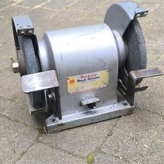 Makita 8inch bench grinder