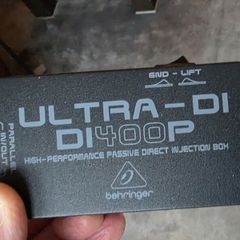 Behringer Ultra DI DI400P passive DI box