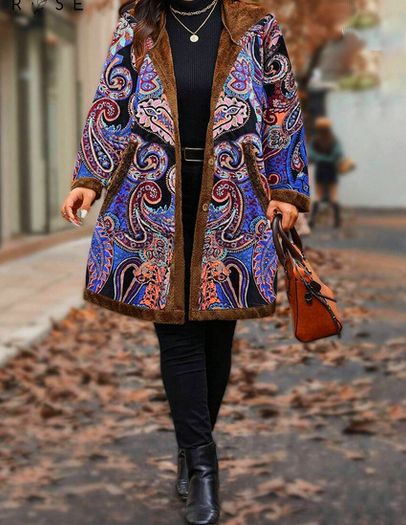 Free Postage! BNWT Boho Style Coat with a Hood & Soft Fur on the inside size 20