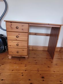 dressing table