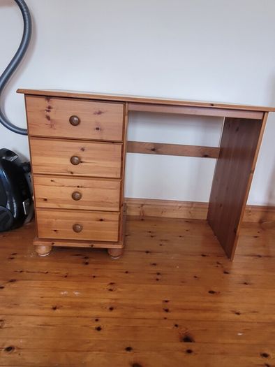 dressing table