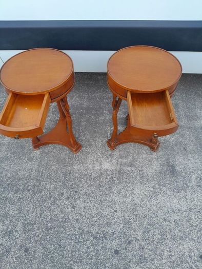 2 side tables