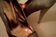 Escape Peep Toe Shoe Size 6 / 39