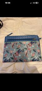 Carolyn Donnelly tablet/document holder