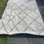Large Trellis Design Rug Image 2