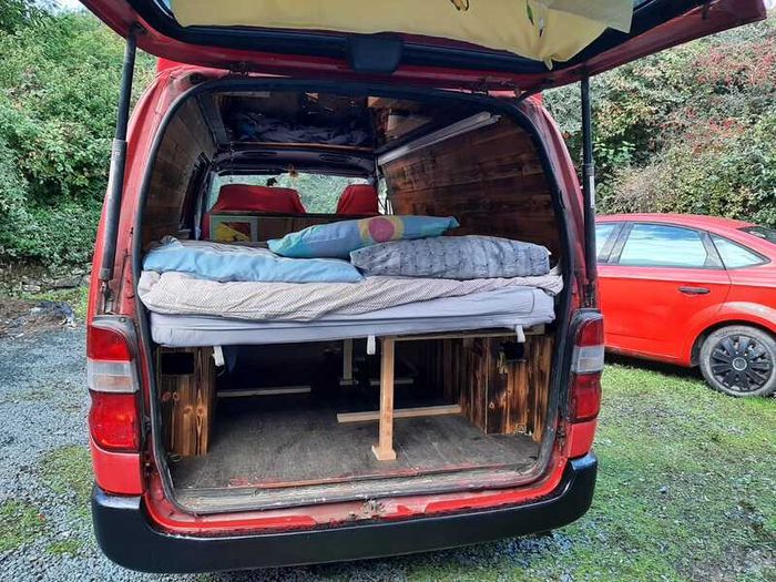2001 Toyota HiAce