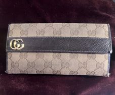Authentic Gucci Wallet/ Card Holder