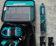 Makita TD022DSE 7.2V cordless impact driver kit
