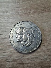 1981 Great Britain 25 Pence Royal Wedding Charles and Diana Commemorative Coin - free standard postage