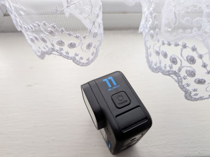 GoPro HERO11 Black 5.3K + Extras (2 Batteries, CPL Filter, Mounts)