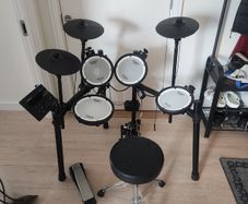 Roland TD-07DMK V-Drums electronic drum kit