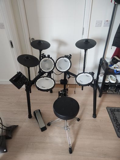 Roland TD-07DMK V-Drums electronic drum kit