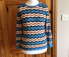 Gallery Blue Multi Glitter Sparkle Jumper  M 12/14 includes postage