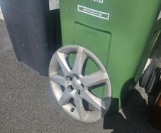 2006 Prius Original Hubcap x 1