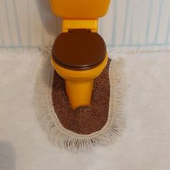 1970s Vintage Sindy Toilet