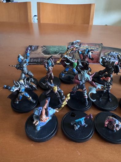 World of Warcraft Miniatures Game - 18 Figures + Hero Cards & Accessories - WoW Lot