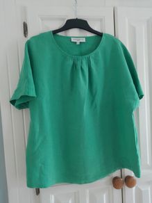 Caroline Donnelly Emerald Linen Top New