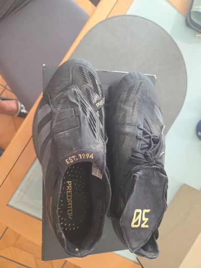 Predator elite football/soccer  boots