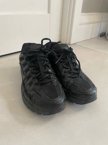 Nike black p6000s runners