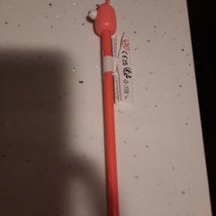 llama pencil