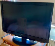 LG 37inch HD TV in Black