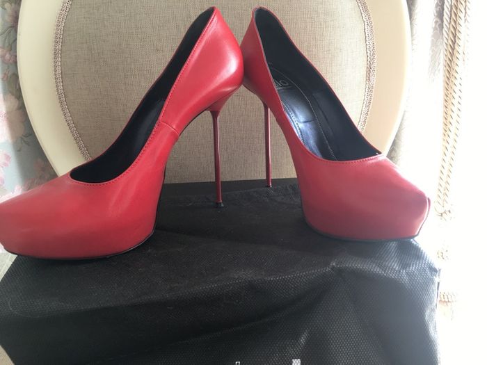 ISLO fully leather shoes. Uk 6 . As new.