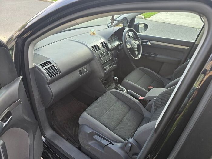 Volkswagen Touran 2011