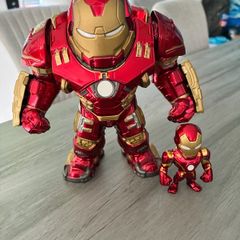 Marvel's Hulkbuster And Iron Man Action Figure Set