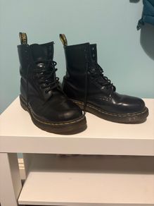 dr marten 8 hole boots size 38