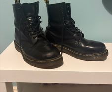 dr marten 8 hole boots size 38