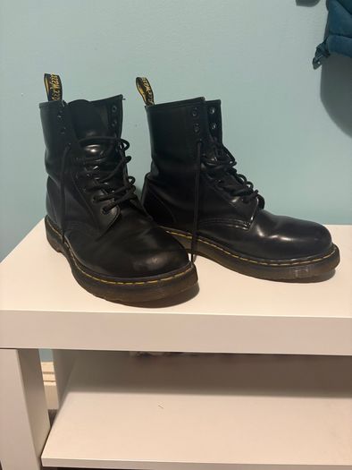 dr marten 8 hole boots size 38