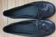 New Zara leather girl's flat shoes size 35
