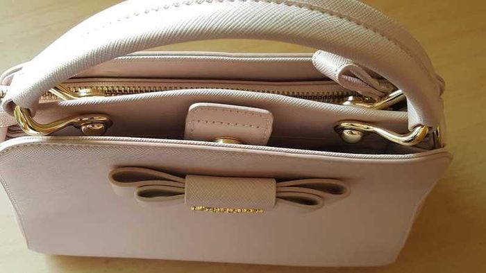 Samantha Vega cross body