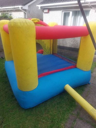 Kids bouncy castle
