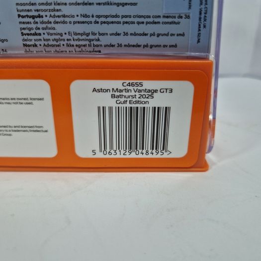 Scalextric C4655 Aston Martin Vantage GT3 (Gulf Edition) Slot Car  ( gt touring 24hr Endurance )