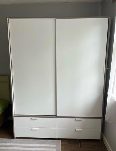 Sliding wardrobe with drawers