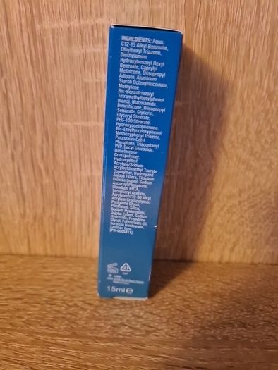 Neutrogena Hydro Boost Hydrating Fluid SPF50 Moisturiser with Hyaluronic Acid & Pro-Vitamin B5 & Niacinamide 50ml