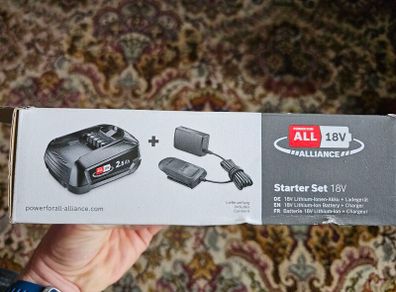 Bosch 18V Original Battery Charger for Sale (Only charger)