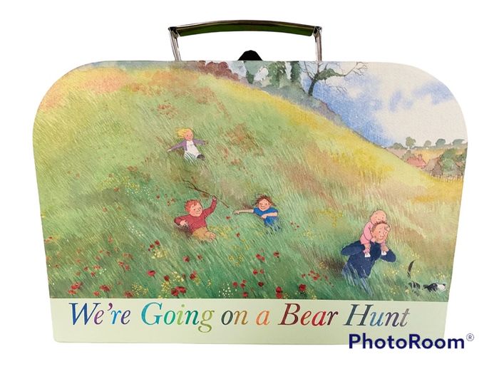 20 Sets Of 3 Suitcases - We're Going On A Bear Hunt!