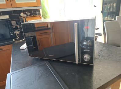 Microwave cooker