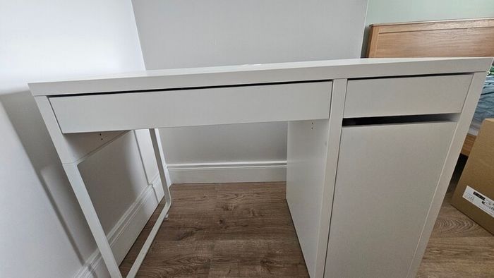 IKEA Micke desk