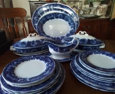 W T Copeland & Sons Blue/White Dinner Set