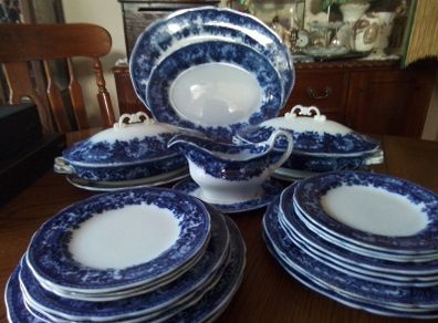 W T Copeland & Sons Blue/White Dinner Set