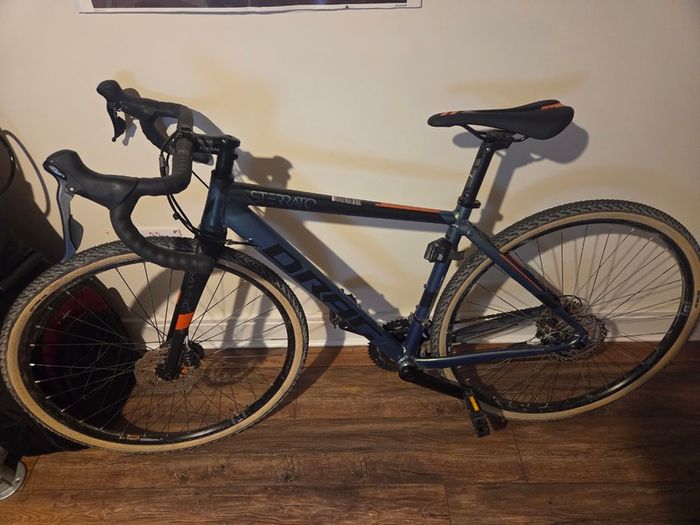 Airtracks Sterrato 5.0 Gravel Bike Excellent Condition