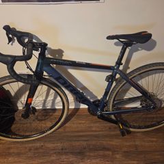Airtracks Sterrato 5.0 Gravel Bike Excellent Condition
