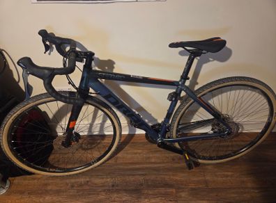 Airtracks Sterrato 5.0 Gravel Bike Excellent Condition