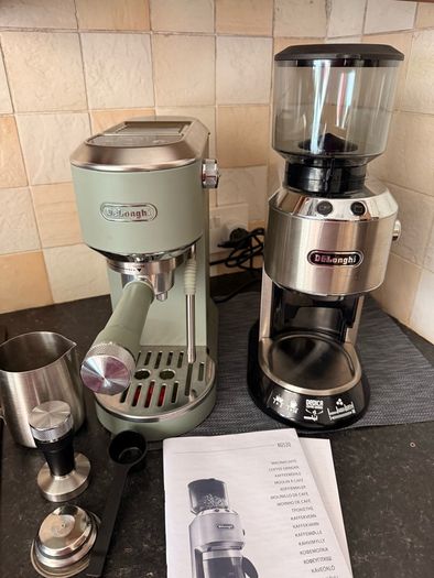 De'Longhi Dedica Espresso Machine Dedica Coffee Grinder Set