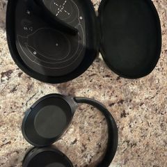 Sony WH-1000XM2 Wireless Noise-Canceling Headphones