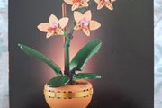 Lego Mini Orchid